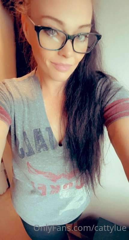 Hey my loves. During the week I am mainly in mom mode. Do I ..