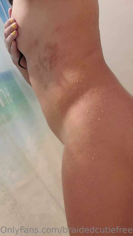 Steamy shower🥵🥵💛💛