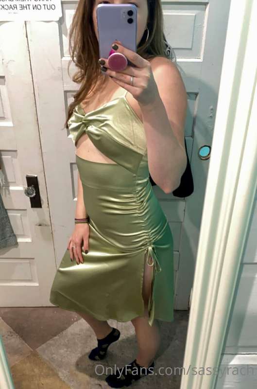 Wearing this out tonight 💚