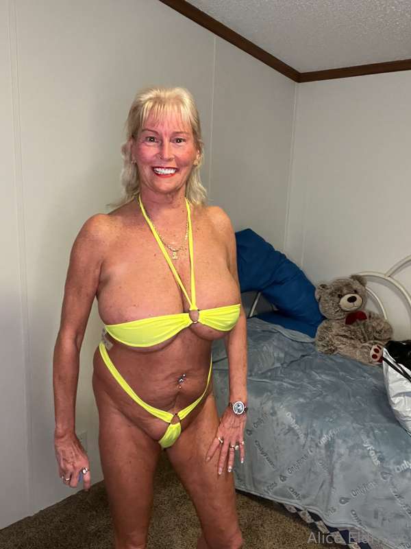 hotazzchick