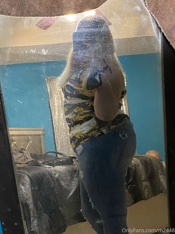 Went out the other night what do you think of my ass in thes..
