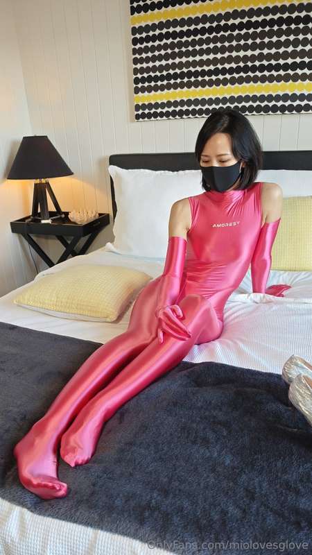 miolovesglove image #2