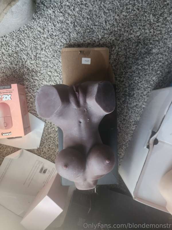 blondemonstr image #2