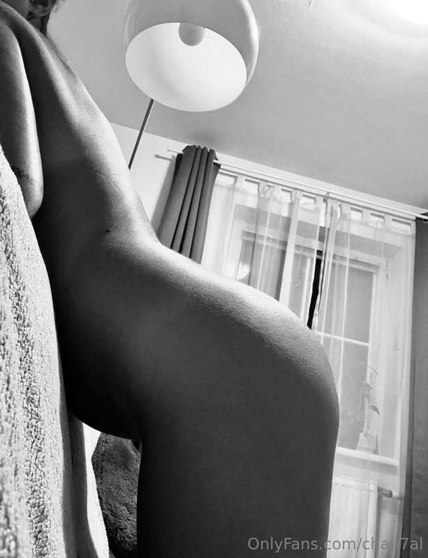 i wanna be your slave 🖤