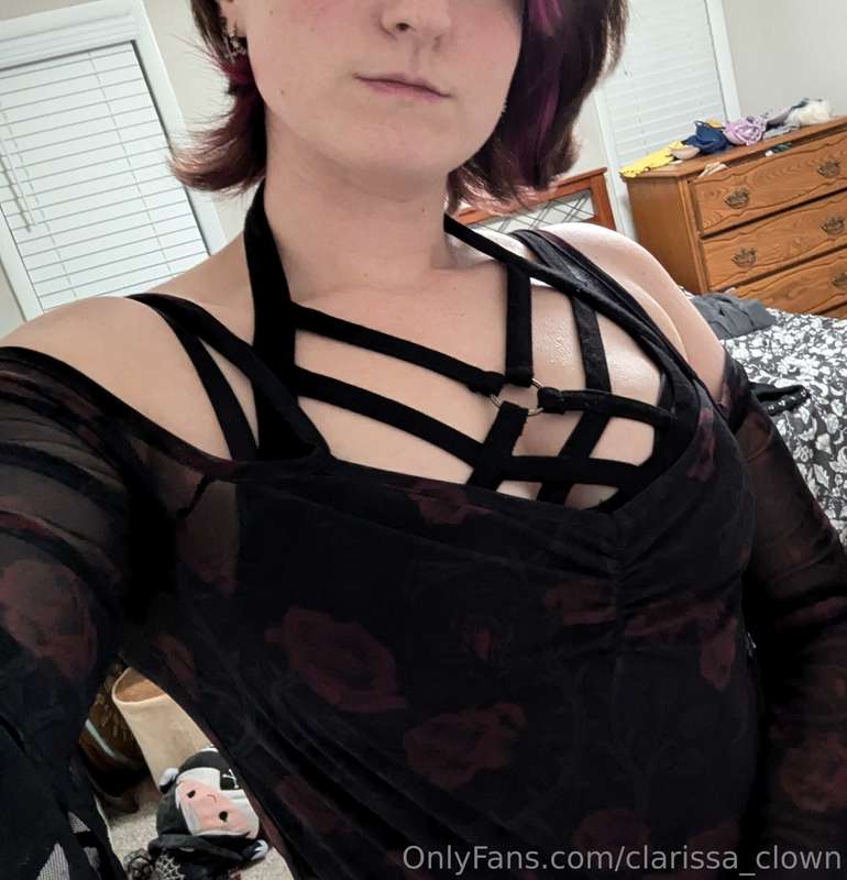 Wanna know what I look like clown-less??? Now's your chance~..