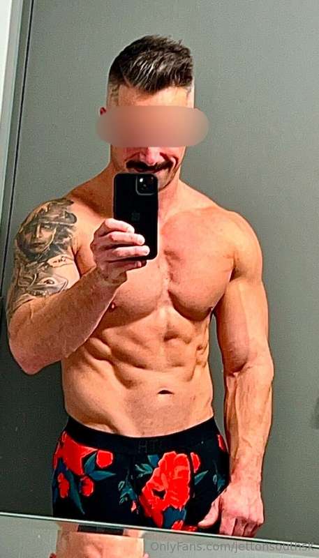 chiselled43