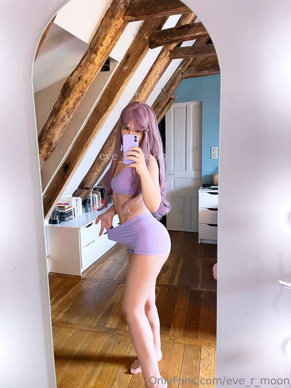 eve_r_moon