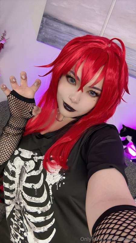 Who’s into Goth girls? What type of content do you guys wann..