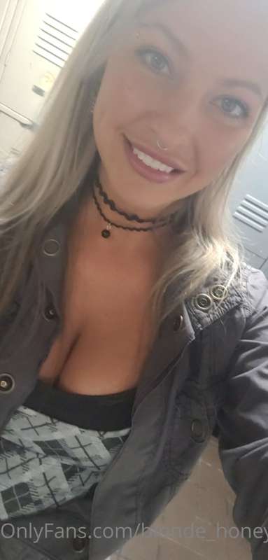 blonde_honey22