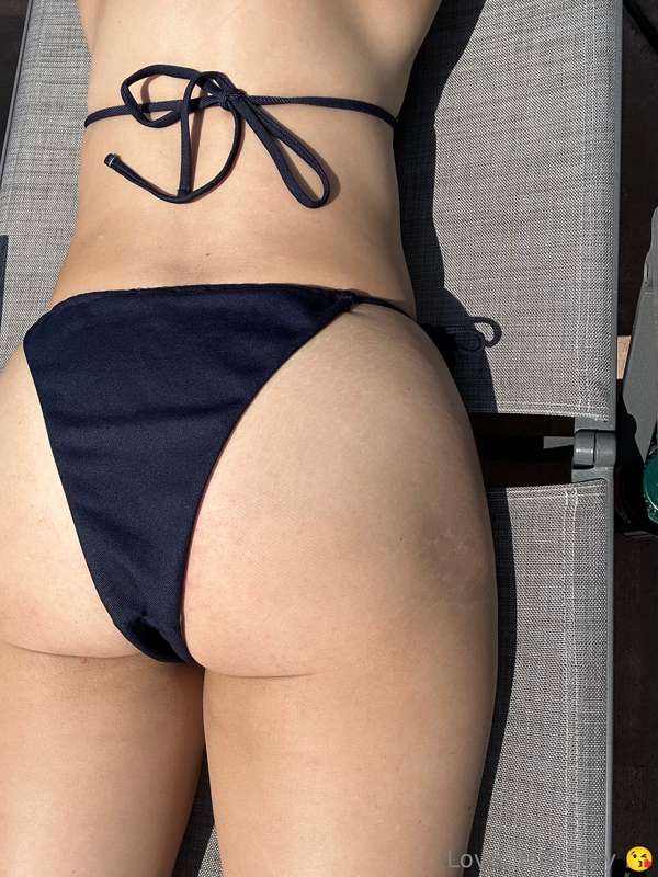 Smash or pass?💥 Unlock this bundle if you like peaches and c..