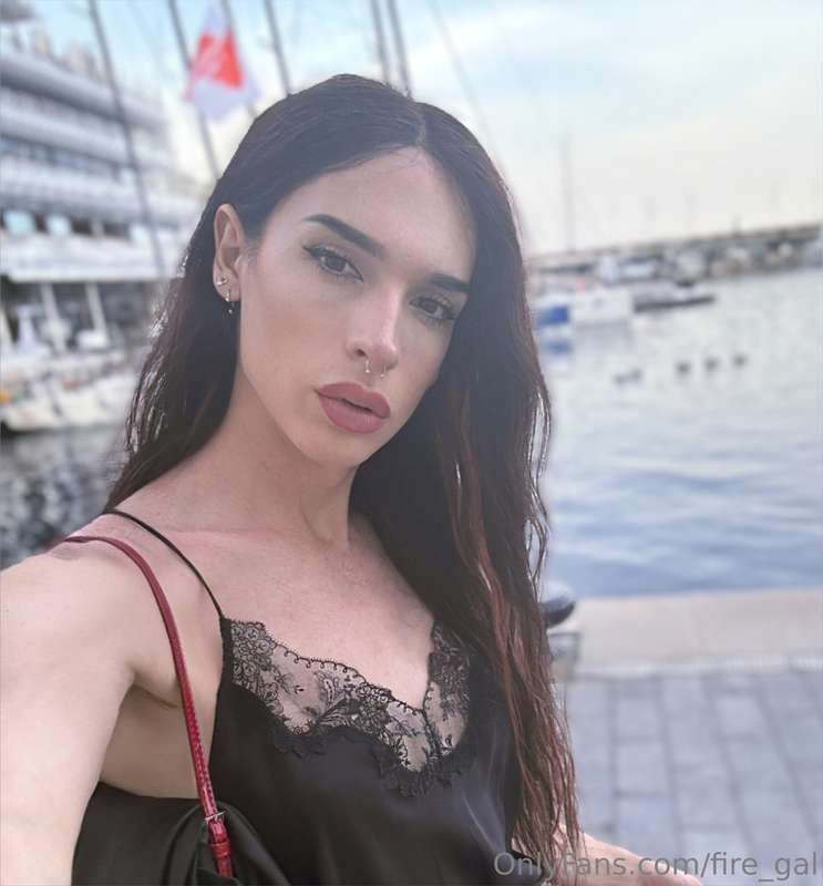 fire_gal