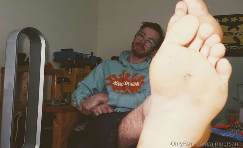 Super oversaturated and lint on my feet, but I love the pic ..
