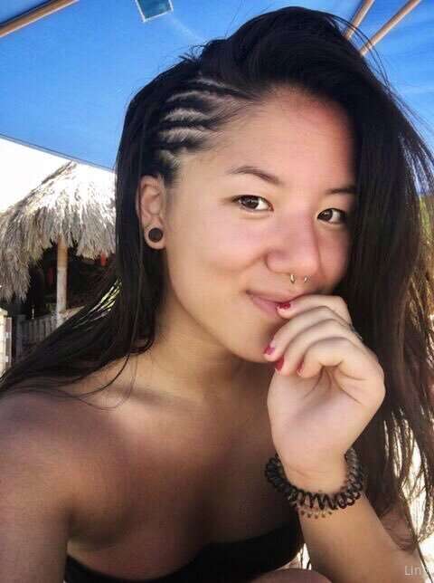 Can someone braid my hair !? 😊 
I miss travelling! 🛫
Whats y..