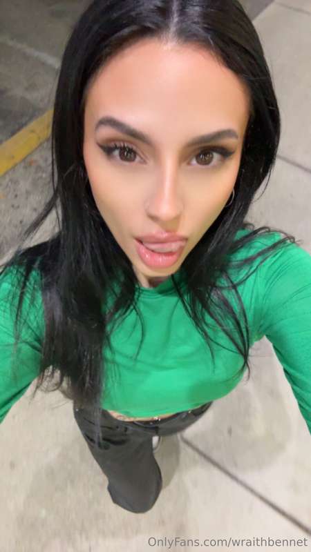 i think green fits me 😏