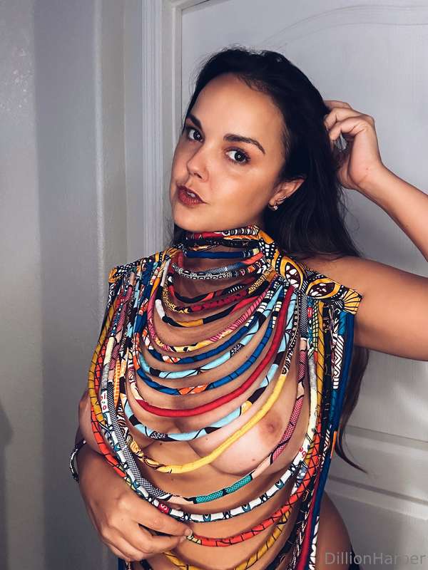 Foto 365 de Dillion Harper en Tocromo
