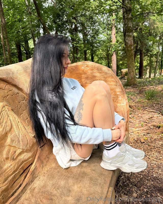 Meditating in nature is the best way to relax🌱