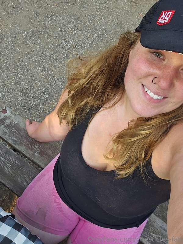 When daddy makes you go under the picnic table, you obey!
