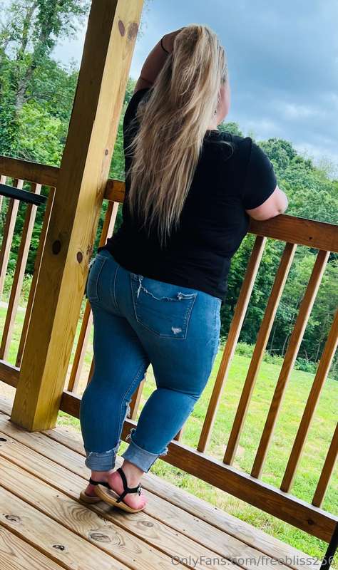 Naughty and nice 😉  CUM 💦 Join me @juicyjules256