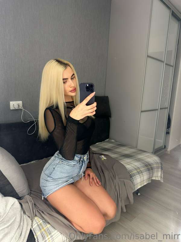 i'm your babydoll, honey. i want you to play with me 🥰💋