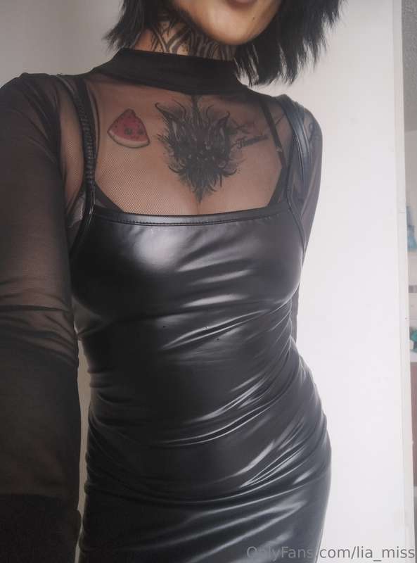 DRESS MISTRESS 😉🌑