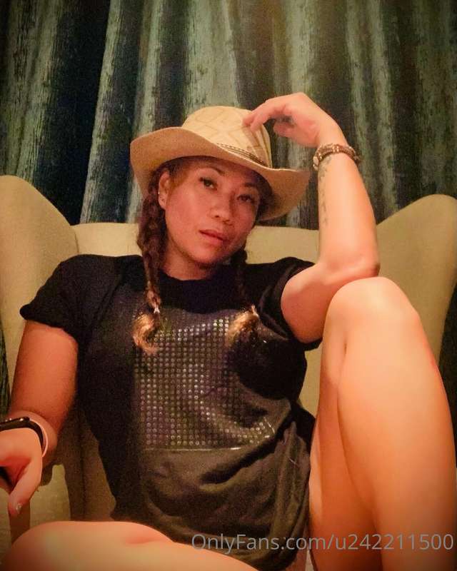u242211500 image #2