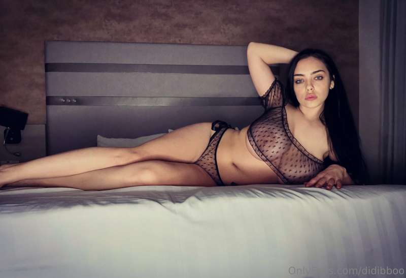 I need someone to cuddle with me 😊😈
Are you in? 🤔🔞