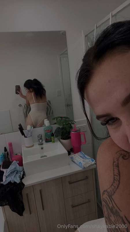 Mirror, mirror on the wall, who's the dirtiest of them all? ..