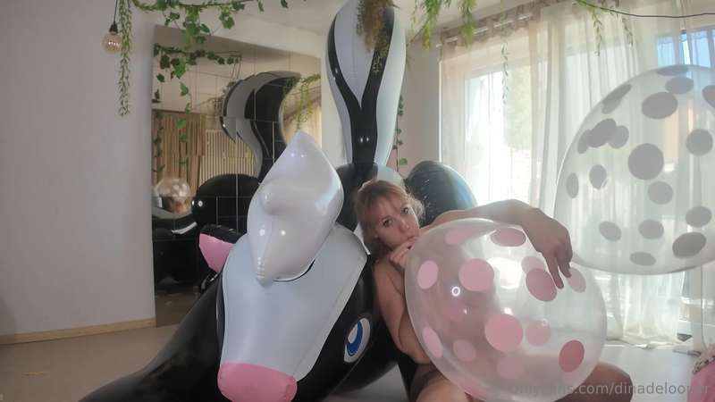 German LoonerGirl BIGGEST Squirt yet!Since i clean Spanky in..