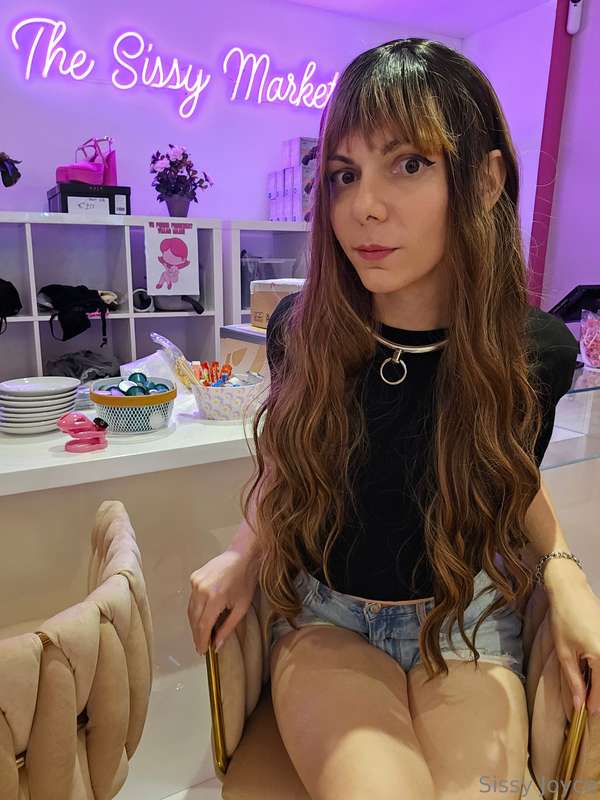 sissyjoyce image #0