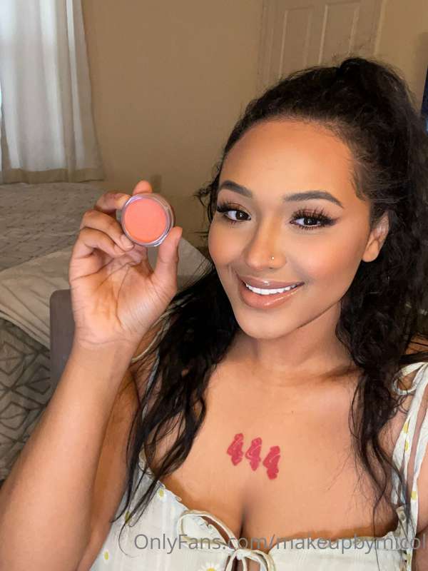 Hi everyone! I love using blush for everyday makeup! Blush l..