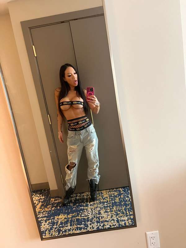 Foto 237 de Asa Akira en Tocromo