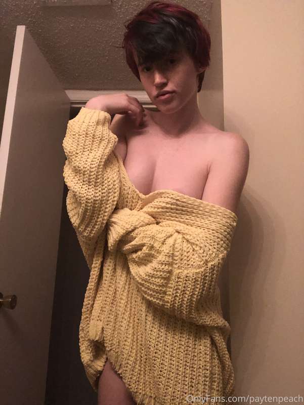 Fluffy sweater photoset 🥰