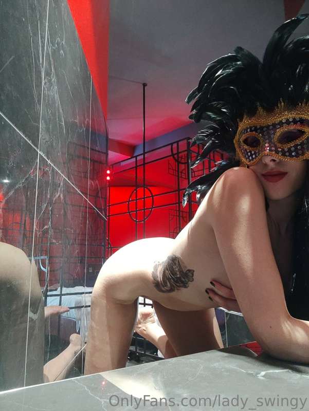 🇮🇹
Sensuale ed unica non è la donna di facili costumi, ma co..