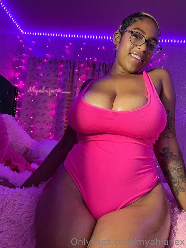 The bed’s still warm — wanna join me? 😘🥰