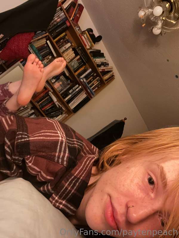 i dont feel good but at least my feet are cute