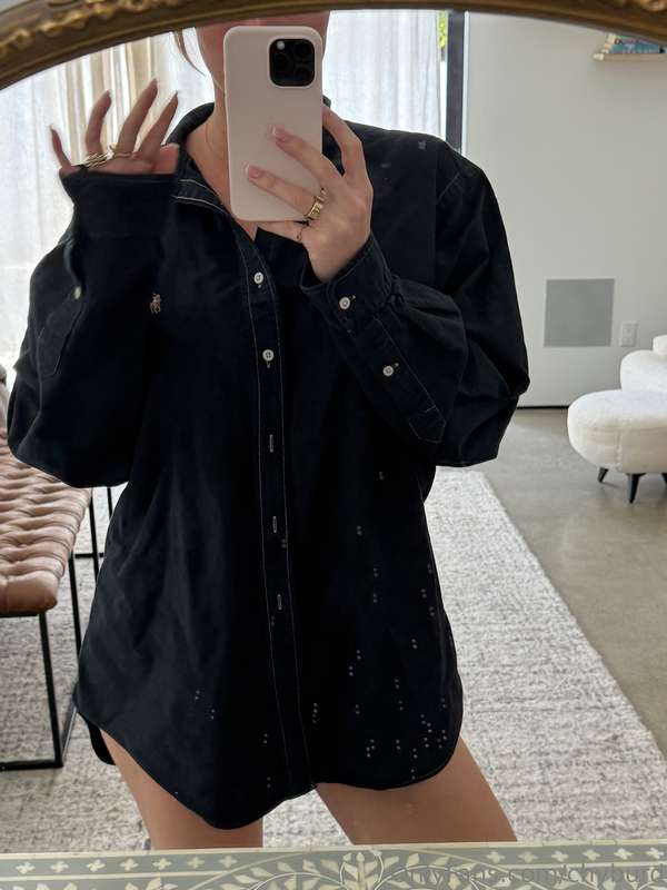 no bra. just me showing you exactly what’s underneath... tit..