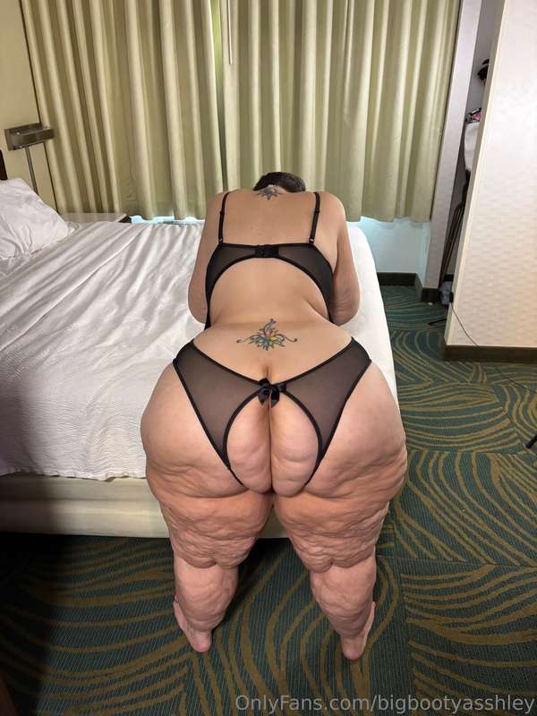 bigbootyasshley image #4