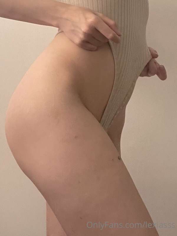 I want to do a photo shoot in this outfit 🖇
what do you thin..