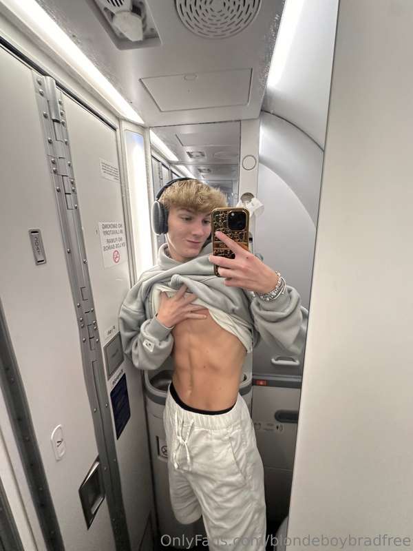 blondeboybradfree