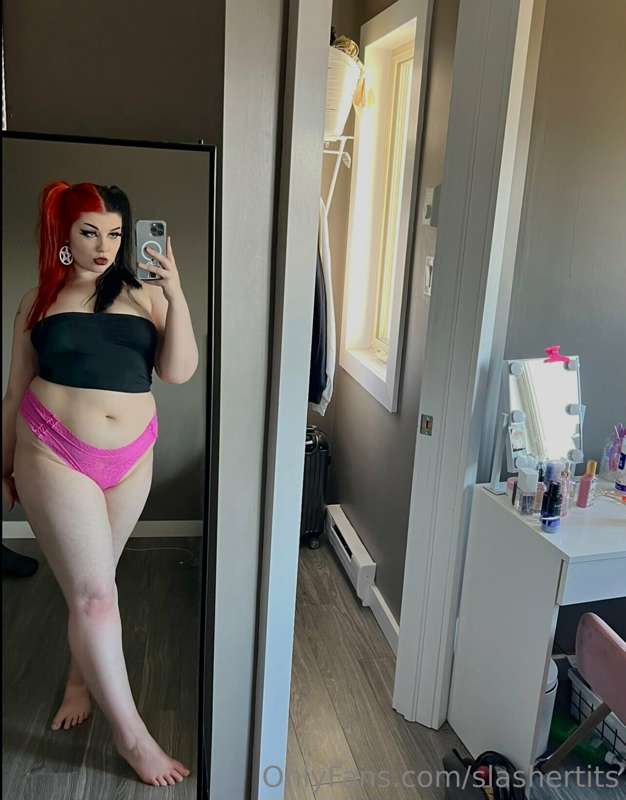 what do you think about these cute little pink panties?💖