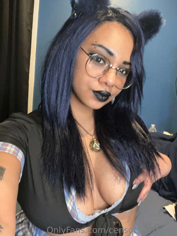 I’m so angry I got all cute to go live and OF won’t work 😭