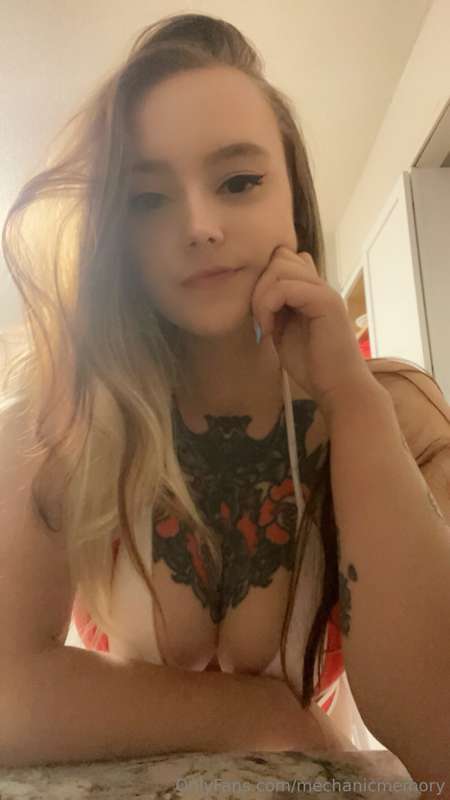 Looking to start cosplaying and making content, who should I..