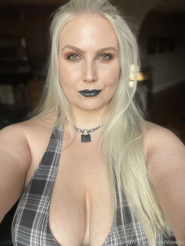 One of my favorite tops!! Swipe to see it unbuttoned!!