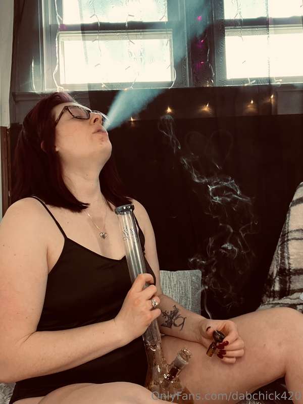 Little 💨 sesh 🍃 today. 

What did you all do today? 

#stone..