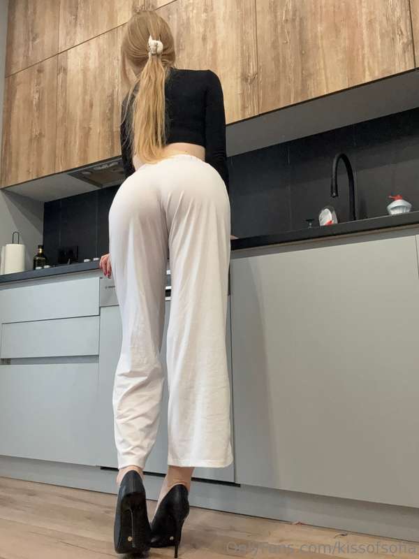 kissofsofia image #1