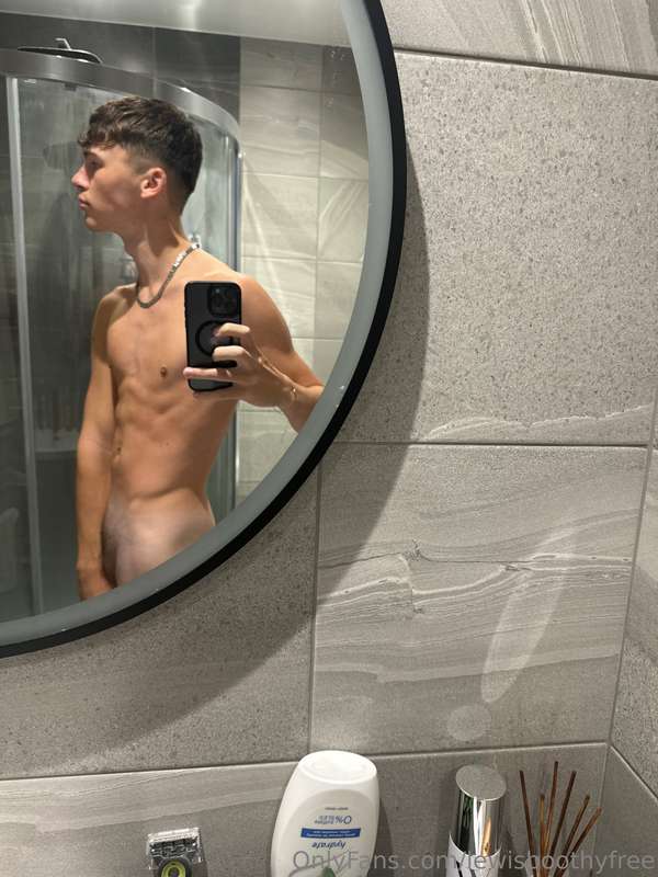 lewisboothymain