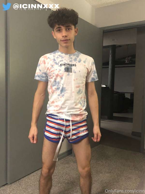 This is @superboiii69 outfit for today! 😈 Make sure you watc..