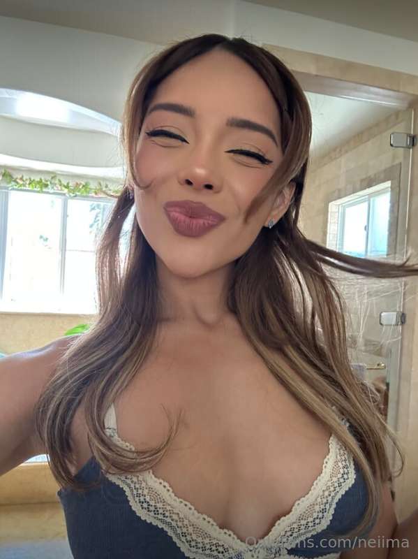 waiting for ur kiss in my dms <33 