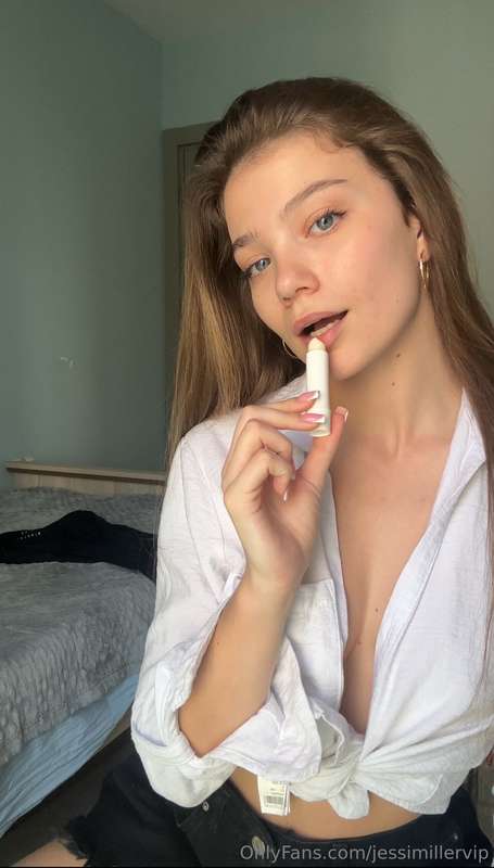 Did I tell u I get aroused every time using lipsticks and li..