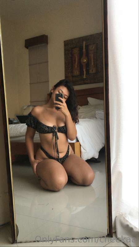 Mirror Mirror on the wall, who is the sexiest girl one of al..